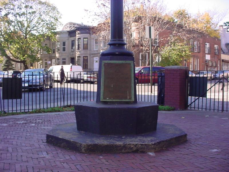 Zoom on the image : Alben Square Flagstaff